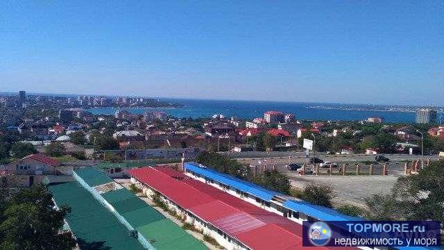 Вид на море из окна комнаты и балкона, частично ремонт, плитка, ламинат, остаётся доделать натяжные потолки,обои,... - 1