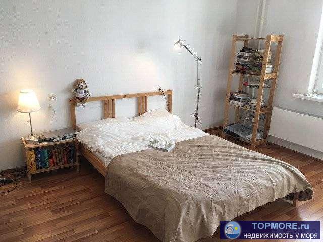 Оставлю мебель после продажи.   Количество собственников: 1 Год постройки: 2011 Отопление: центральное Балкон: лоджия - 2