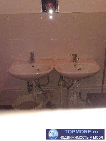 Продаётся комната в многоквартирном доме. Общая кухня, туалет и ванная. В комнате ремонт косметический. Имеется сплит... - 1