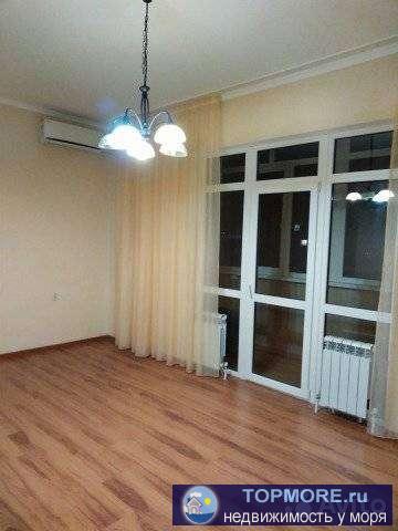 Полноценная просторная двухкомнатная квартира. Большая кухня. Две большие лоджии с панорамным видом на море. Дом...