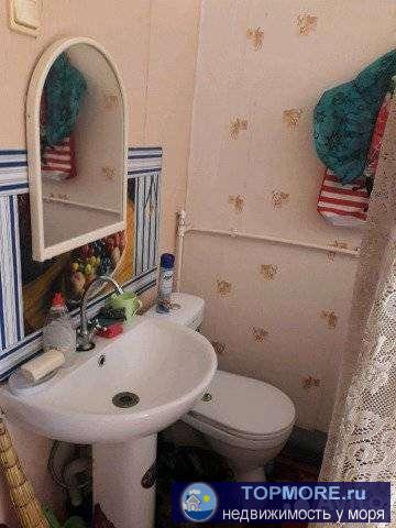 Продам комнату в общежитии в Голубой бухте. Самый тихий район Геленджика,рядом остановка ,автобусы ходят регулярно...