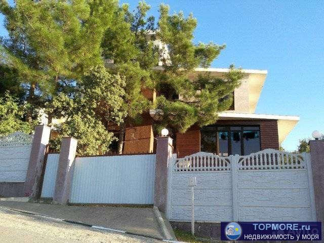 Продаю шикарный дом в элитном охраняем поселке г. Геленджик. Общая площадь дома 385 КВ.м. Площадь открытых террас 220...