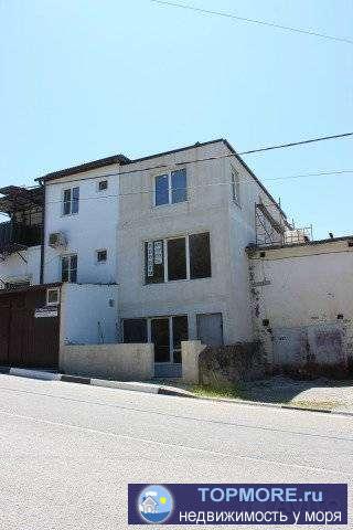 Капитальный гараж, переделанный для проживания - 3 этажа, можно жить круглогодично - теплый.  До моря 1,3 км, рядом... - 1