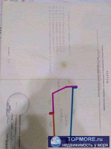 с/т Маяк-2. Дачный участок, на участке - газ свет скважина, рядом горы речка, ровный угловой участок, маленький домик...