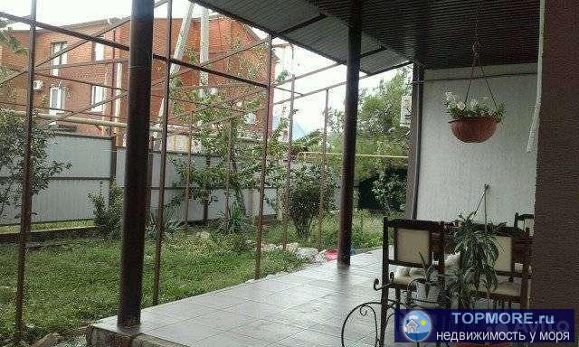 Продаю 2х этажный дом м/н Западный. 1й этаж: кухня-студия,ванная,гостинная,коридор,терраса,стоянка. 2й этаж:... - 1