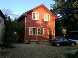 Канадский дом, скважина 51метр,вода без проблем даже в засуху....