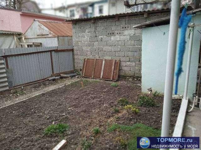 Продается участок 1,21 сот. с домом (50 кв.м.) на ней из 2 комнат по 15 м.кв. и баней. Отопление не оборудовано,... - 2