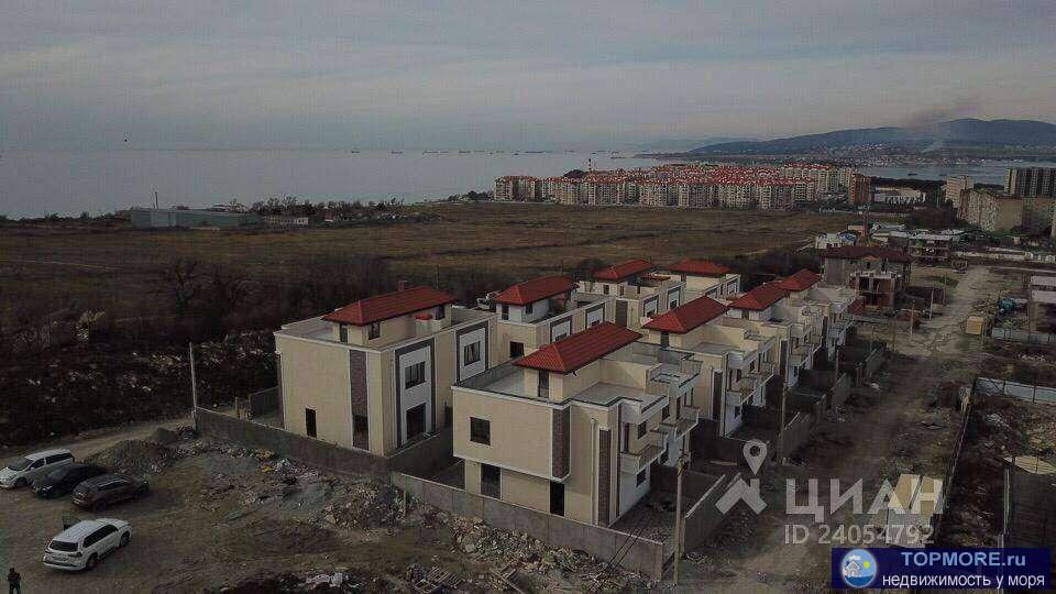 Отличный таунхаус от застройщика! 2 жилых этажа на 5 комнат, полностью функциональная крыша с возможностью установки... - 2