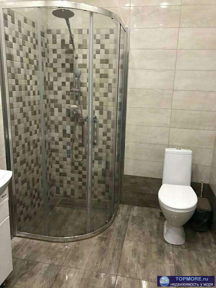 Квартира с видом на море. До набережной 300 метров. В квартире новая мебель и техника. Рядом аквапарк. - 2