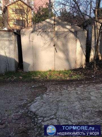 Продам гараж  Месторасположение:Грибоедова21-23  Стоял УАЗ Патриот Причина продажи,купил капитальный гараж  Сухой,не...