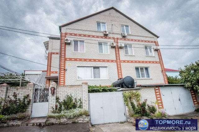 Город Геленджик, микрорайон ''Голубая Бухта'',продам 1/2 часть жилого дома с мебелью и техникой.Дом и земля в...