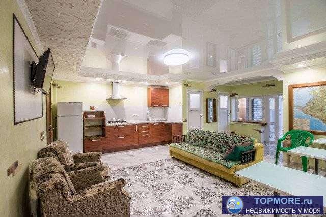 Город Геленджик, микрорайон ''Голубая Бухта'',продам 1/2 часть жилого дома с мебелью и техникой.Дом и земля в... - 2