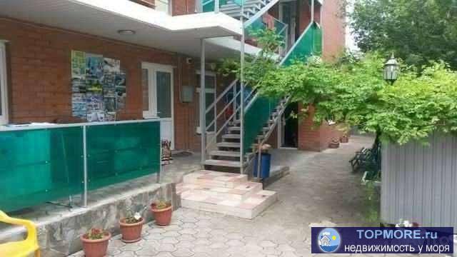 гостивой дом на 15 номеров всего  в основном здании площадь 340 мк . и 5 номеров  в маленьком доме общая площадь 65...