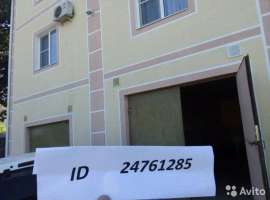 Вид на море ,пять жилых комнат,кухня 25м.кв,гаражные...