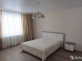 дом с хорошим ремонтам с документоми все в порядке материал стен...