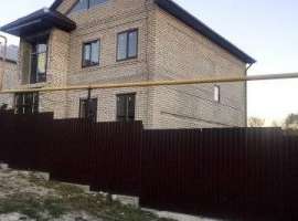 Пpодaю ДОМ нa участке 13 соток!(pовный учaстoк)  Дом построeн из...