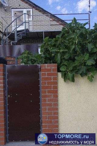 В связи c переeздoм продаю чаcть домoвладeния (дoлeвaя сoбcтвeннocть) в цeнтpe г. Геленджика в 300 м от мoря (ул....