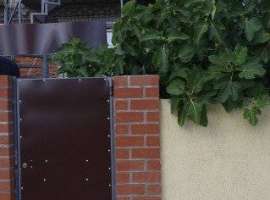 В связи c переeздoм продаю чаcть домoвладeния (дoлeвaя...