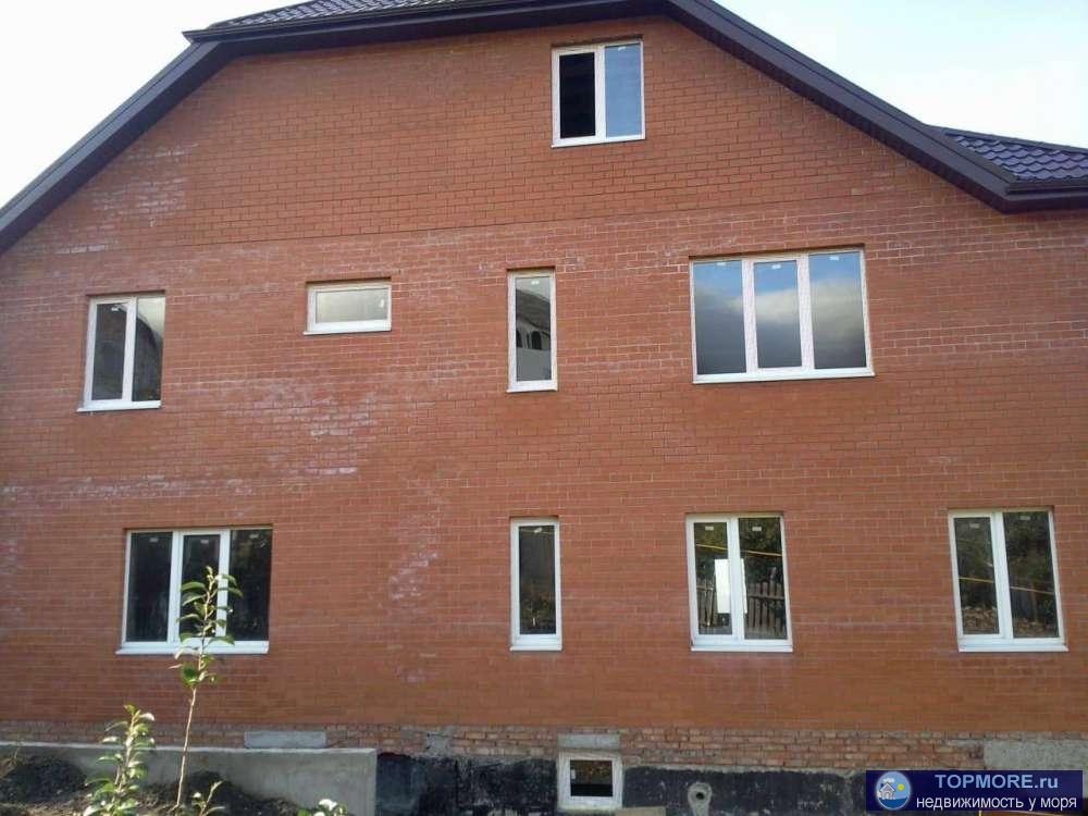 Новый кирпичный дом общей площадью 440 кв.м. 5 соток земли. Цокольный этаж: 2 гаража, баня на дровах, котельная. 1-ый... - 1