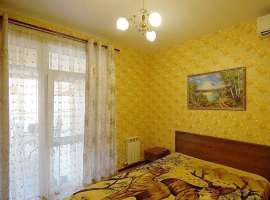 Тихий и спокойный район Винзавода, песчаное дно моря и мелкая...