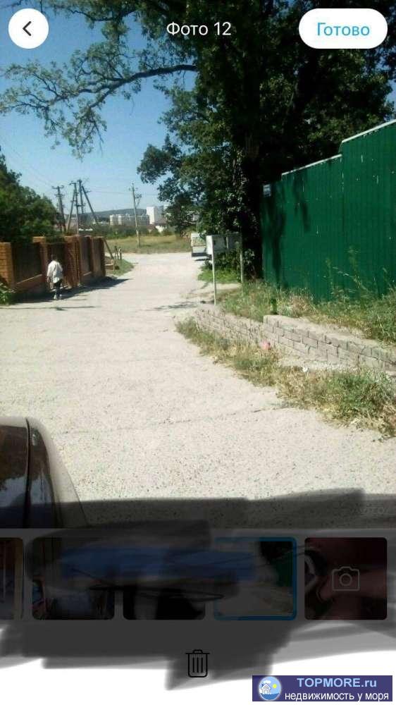 Капитальный дом, выше авторынка, угловой, собственник, дорога подходит до дома, вода в доме, скважина 40 метров, свет...