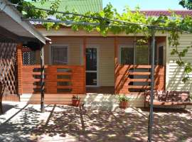 Сдаются уютные домики в тихом спокойном районе города Геленджика, с...