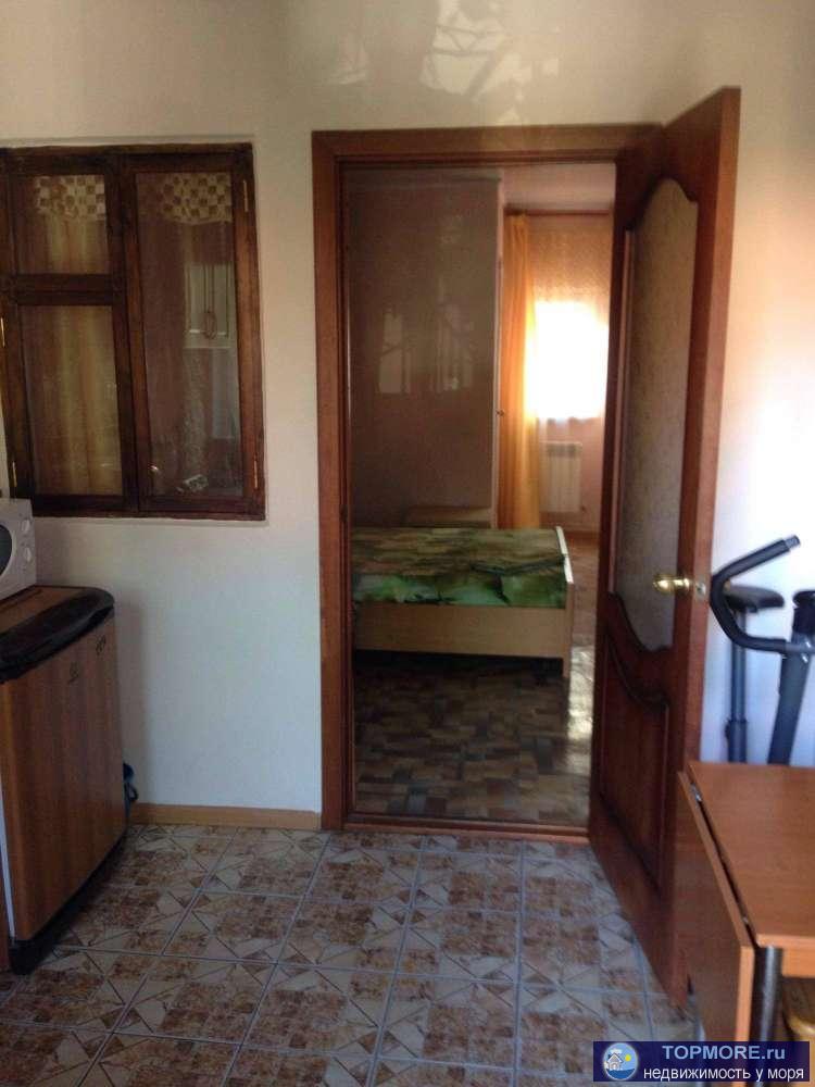 Сдам квартиру клубного типа со всеми удобствами в центре города на втором этаже. С балконом - 2