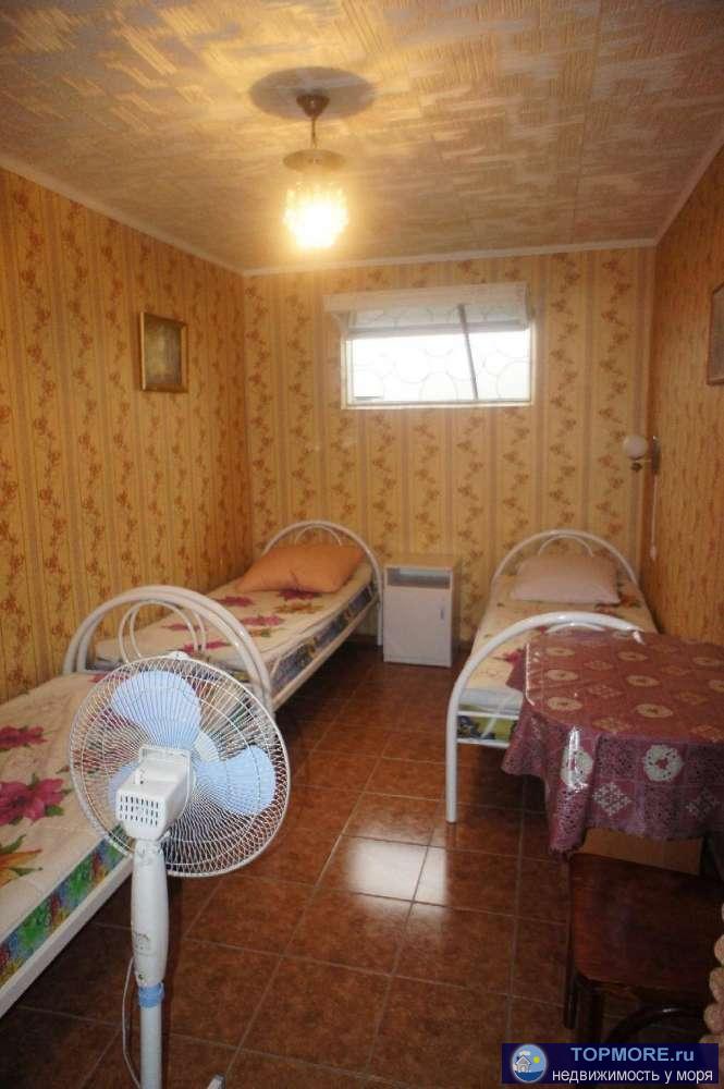 К вашим услугам частный дом: 2х местный номер, 3х местные номера, кухня, 2душа, 3 санузла- очередей нет. Автостоянка... - 1