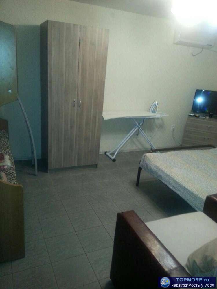 Сдаю квартиру в 5 минутах ходьбы до моря посуточно, в том числе в летнее время. Район Полевого рынка. Пляж Сады морей...