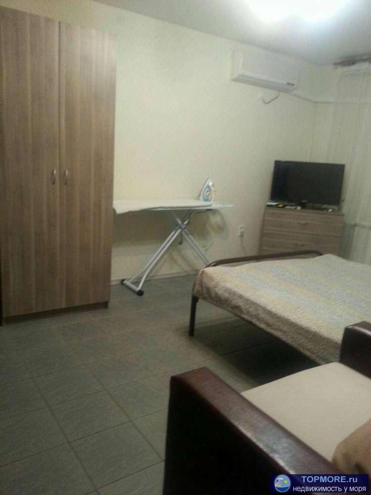 Сдаю квартиру в 5 минутах ходьбы до моря посуточно, в том числе в летнее время. Район Полевого рынка. Пляж Сады морей... - 2