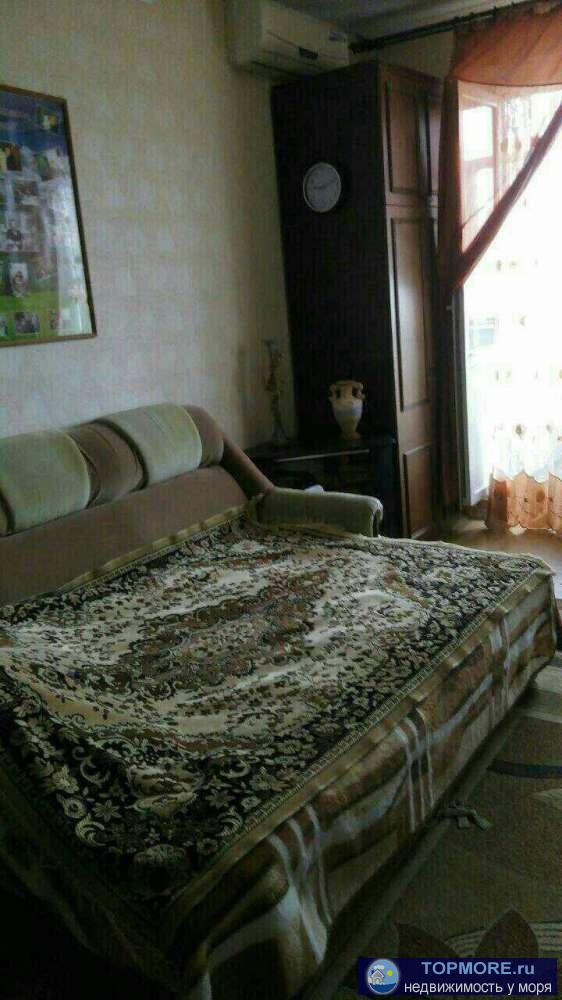 Сдам квартиру на 2-4 чел в хорошем районе 500 м от моря вся инфраструктура в шаговой доступности. - 1