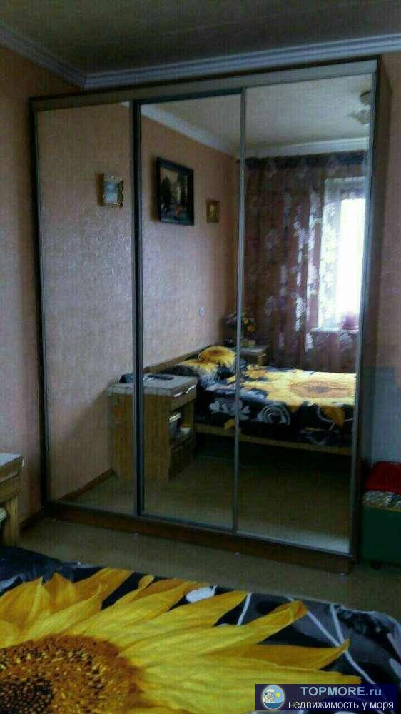 Сдам квартиру на 2-4 чел в хорошем районе 500 м от моря вся инфраструктура в шаговой доступности. - 2