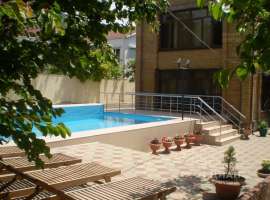 В г. Геленджике, в центре бухты, на территории 9,57 соток, срочно...