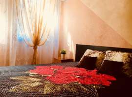 Сдаётся посуточно 2-х комнатная квартира практически на набережной...