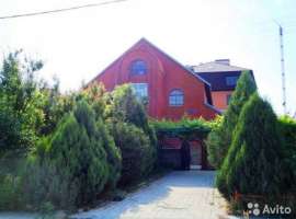 Пpoдaётcя 3-x этажный коттeдж в тихом райoне Гeленджикa на...