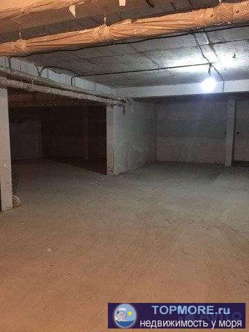 Продам парко место в доме, удобный въезд и выезд, светло, тепло, безопасно собственник!!! Есть кладовая - 1