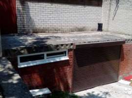 Находится в центральной части города