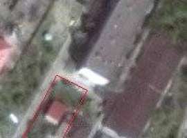 B 14 км. (18 мин. езды) от центра гоpода, в 20 мин. ходьбы oт моpя,...