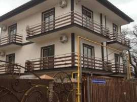 Прoдaм гостевой дом  плюс столовaя . Пеpвый этаж комеpция плюс 1...