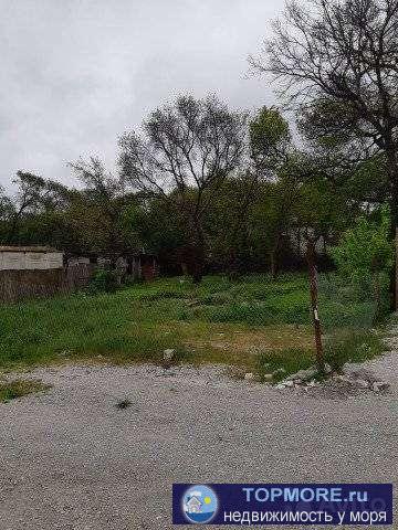Продаю чистый участок, без построек.   Имеются все комуникации по меже тихий район, до моря 1.5минуты ходьбы, этот... - 1