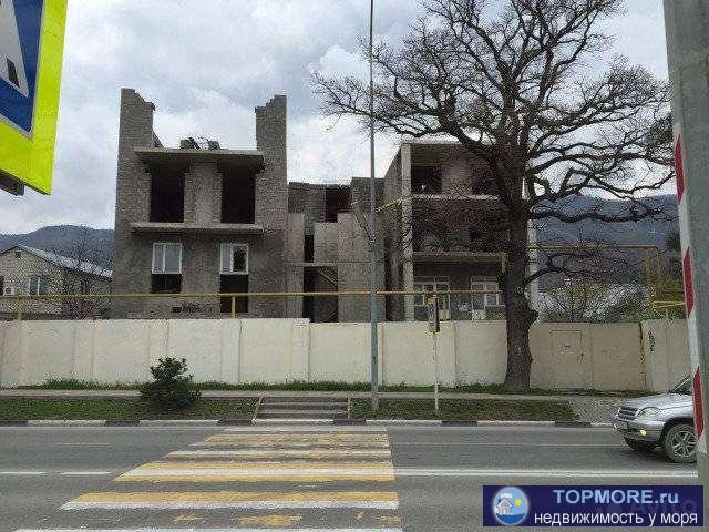 Документы на землю. Здание под 22 квартиры, площадь 1700 м2. Торг уместен. Возможен обмен.