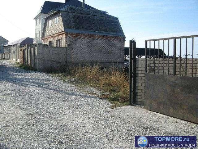 Продается участок 5 соток, район Авторынка, 800м от стелы (ул. Алычевая).Собственник. Коммуникации: свет, газ по...