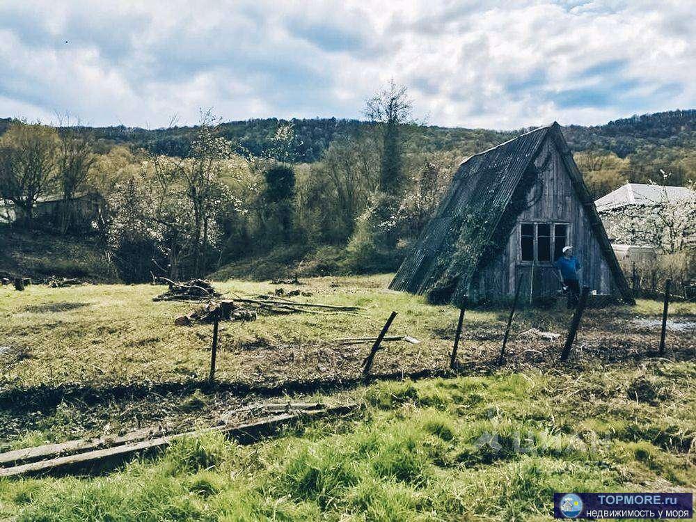 Продаётся земельный участок 14 соток в собственности (по факту 18) . Геленджикский  район ,с.Пшада.  Назначение ЛПХ ....