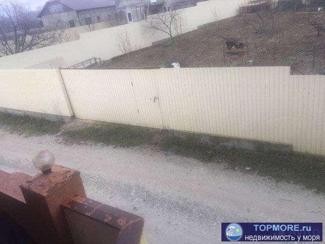 СОБСТВЕННИК.Продам участок. Забор 2 метра из проф настила с фундаментом. Ровный. Свет  сад ( вишня черешня инжир... - 2