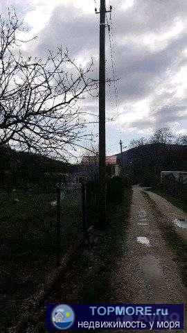 Участок ровный, рядом речка, сад из яблонь и груш, возможность строительсва дома, место для стоянки авто или беседки.... - 1