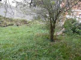 Продаю ровный участок в районе авторынка,газ,свет,вода..Торг