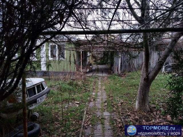 З/У ИЖС в центре города, по улице Новороссийская .  Площадь 1371 кв.м. Фасад 27 м.  На участке жилой дом, хоз.... - 1