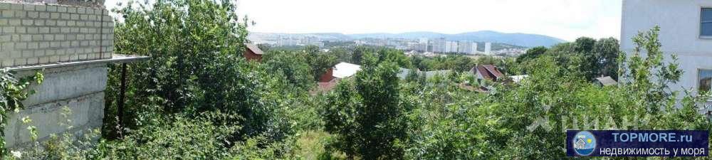 Продается земельный участок с видом на море и площадью 513 кв.м, находящийся в черте города ( мкр. Авторынок ) по... - 2