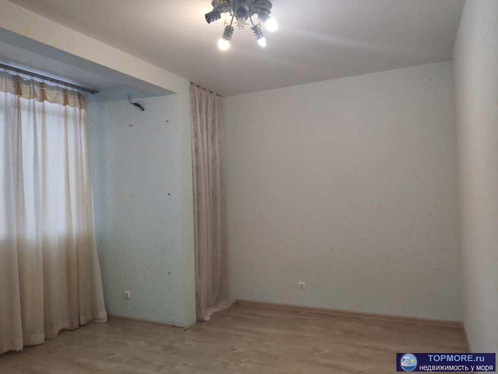 Просторная светлая евродвушка, зонирование, можно добавить перегородку или раздвижные двери, также есть возможность... - 2