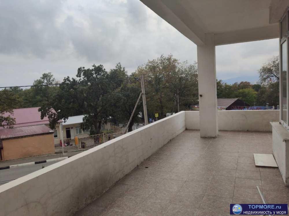 Просторная светлая евродвушка, зонирование, можно добавить перегородку или раздвижные двери, также есть возможность... - 3